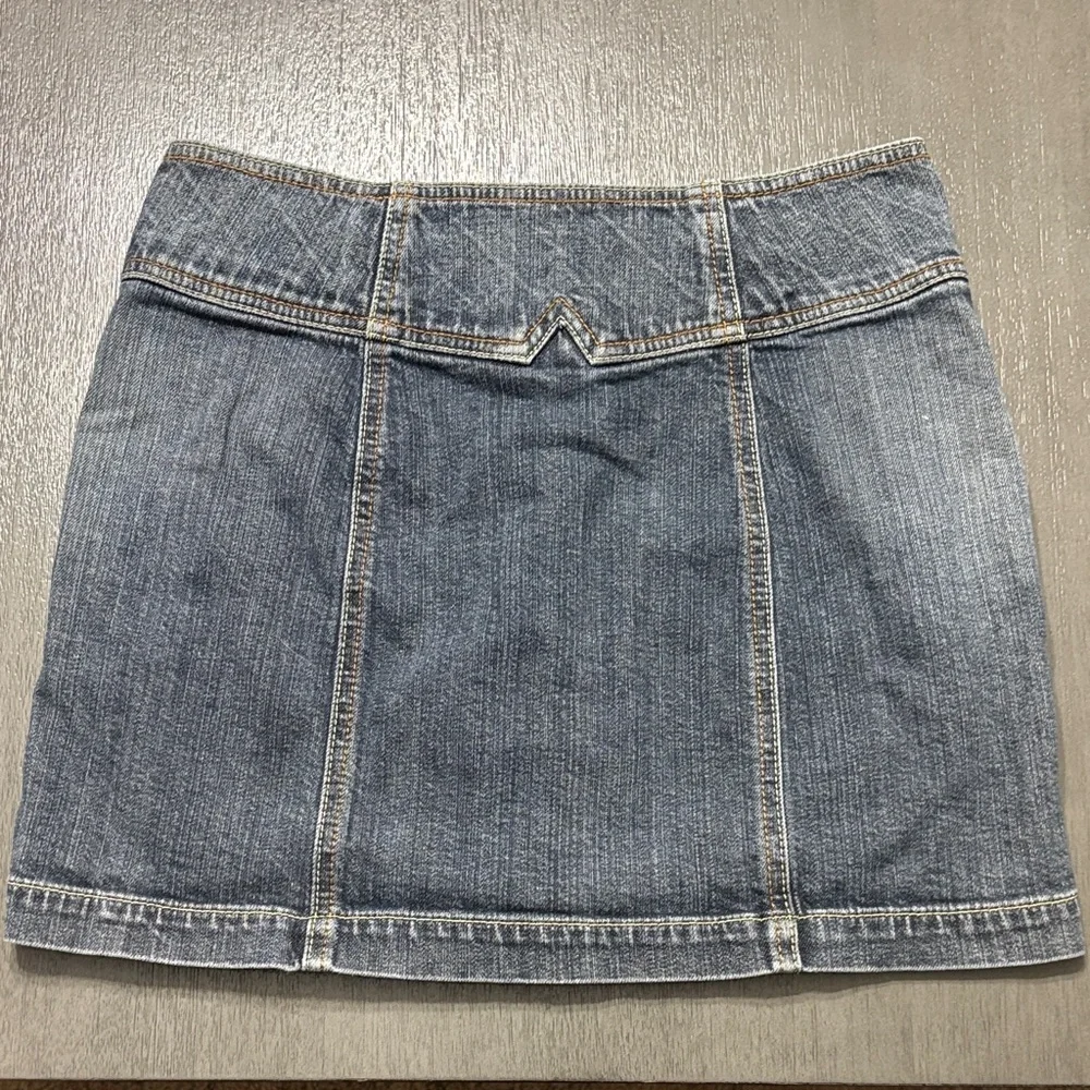 GAP Y2K Denim Mini Low Rise Full Snap Button Front Casual Jean Skirt - Picture 7 of 11